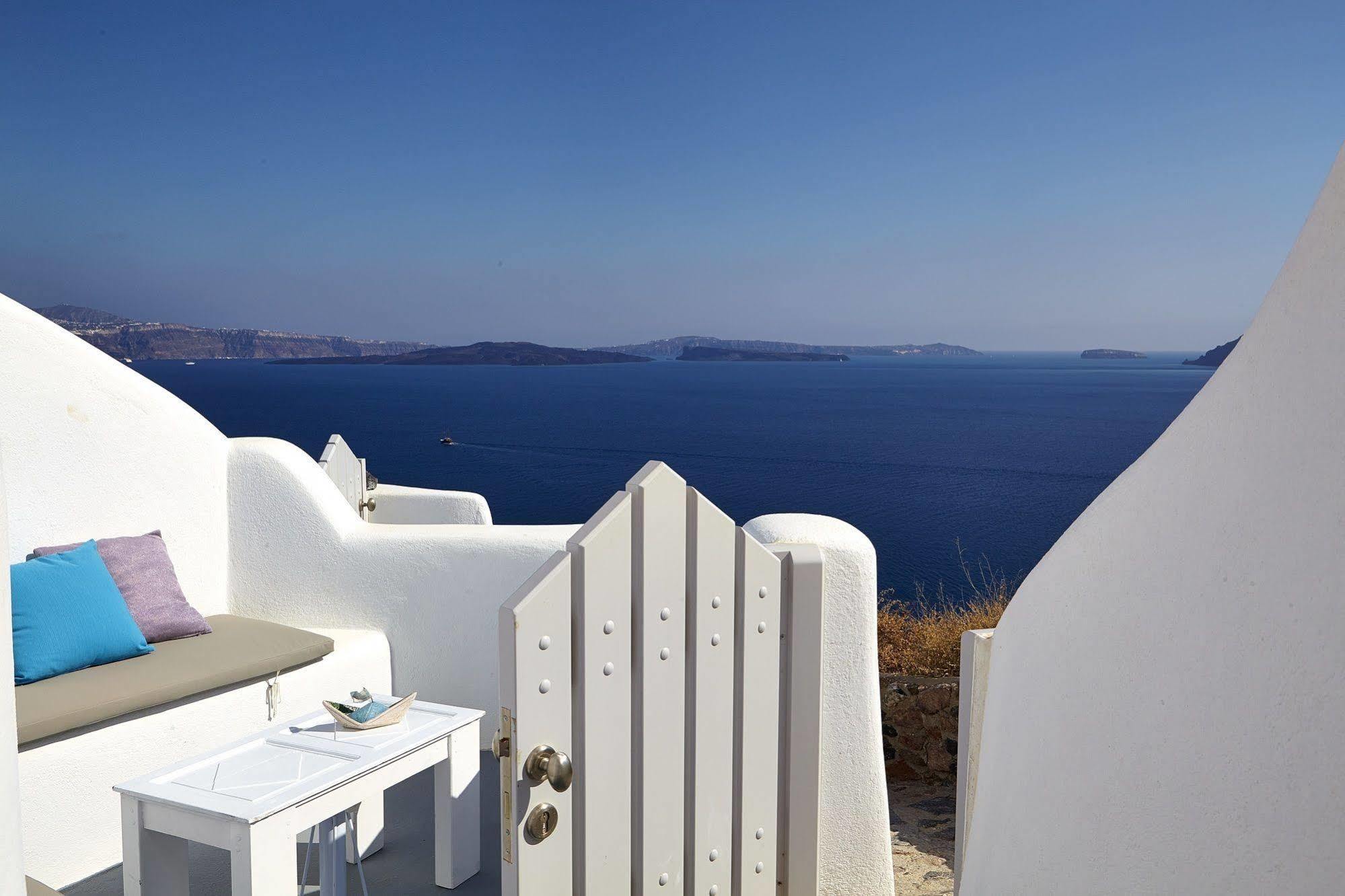 Liakada Suites Oia (Santorini)